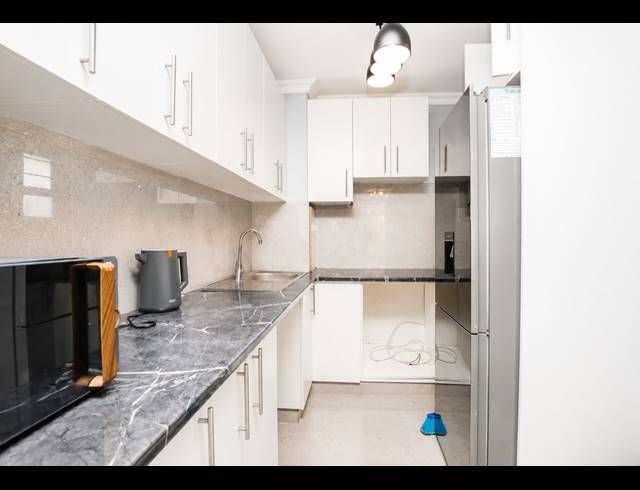 2 BEDROOM APARTMENT FOR SALE IN ESSENWOOD